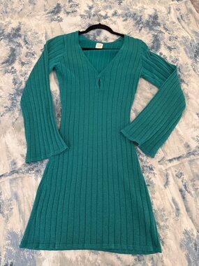 Surf Gypsy Teal Ribbed V‑Neck Long Sleeve Dress